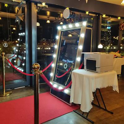 HOLLYWOOD MAGIC MIRROR